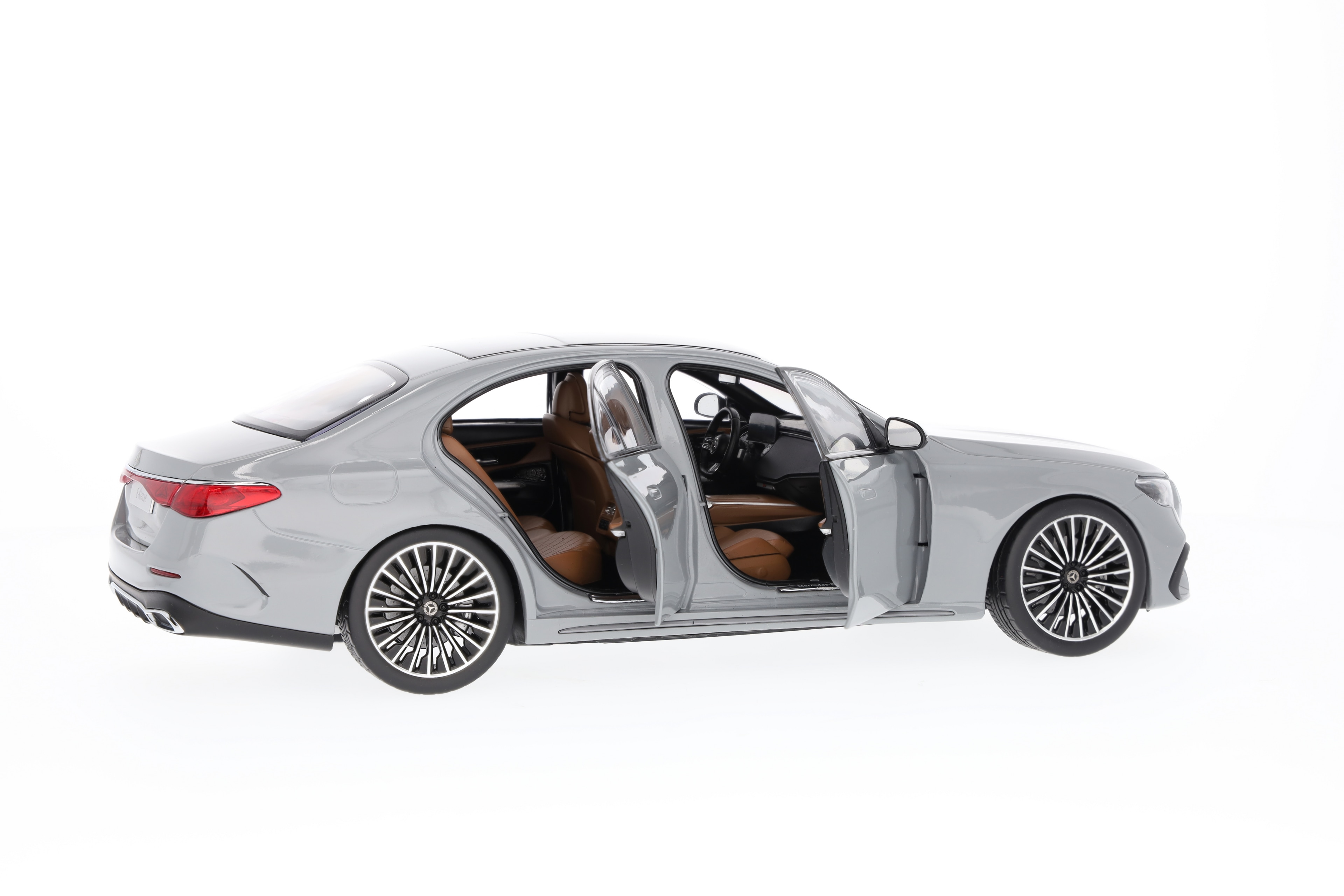 E-Klasse, Limousine, AMG Line, W214 - MANUFAKTUR alpinegrijs uni, iScale, 1:18