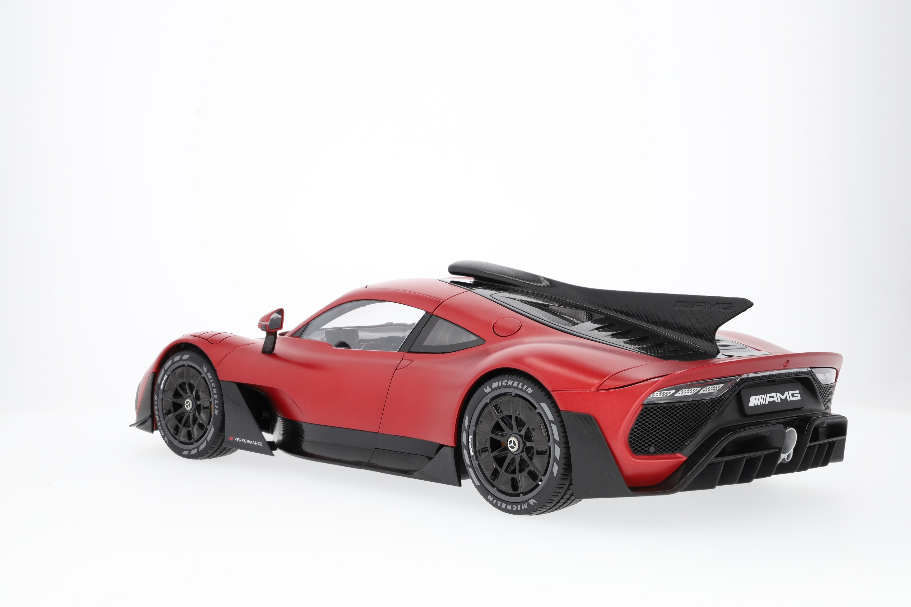 Mercedes-AMG ONE, C298 - designo patagoniërood magno, NZG, 1:12