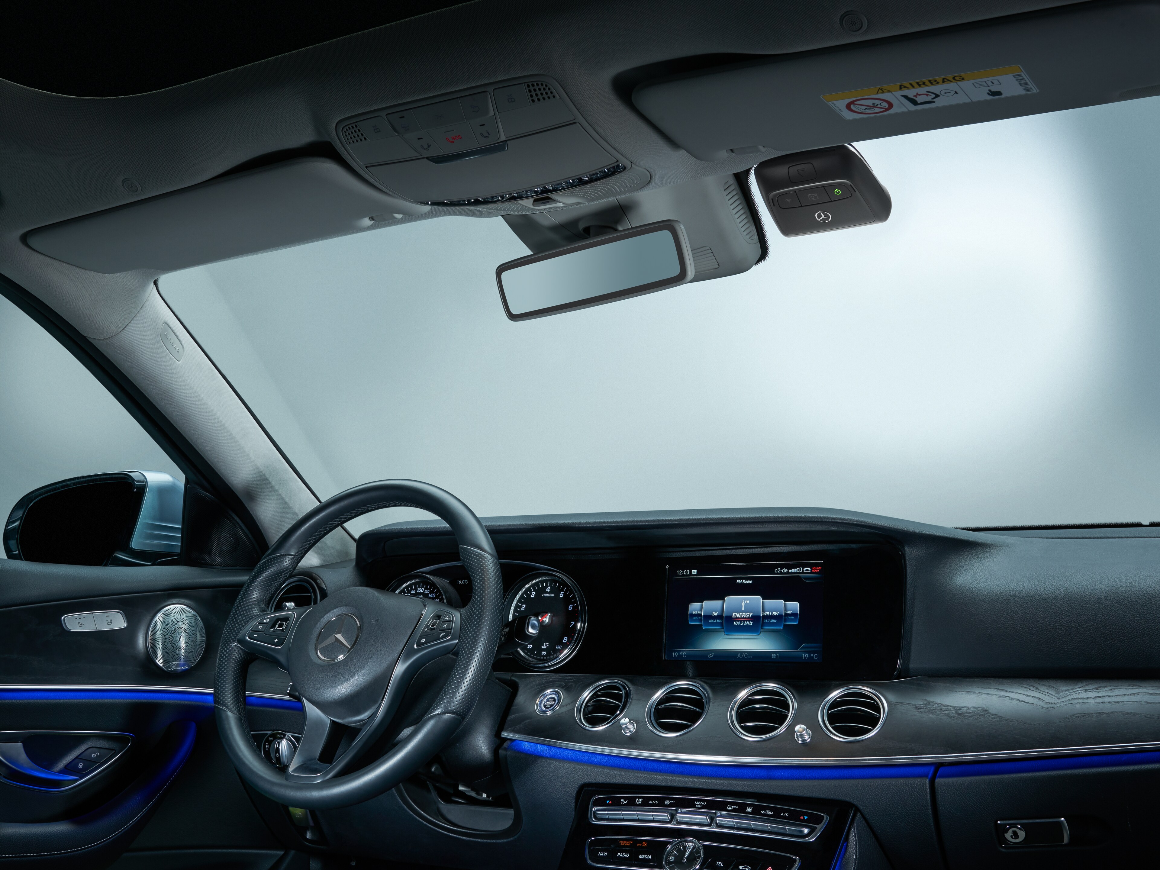 Mercedes-Benz dashcam, Camera voor - zwart